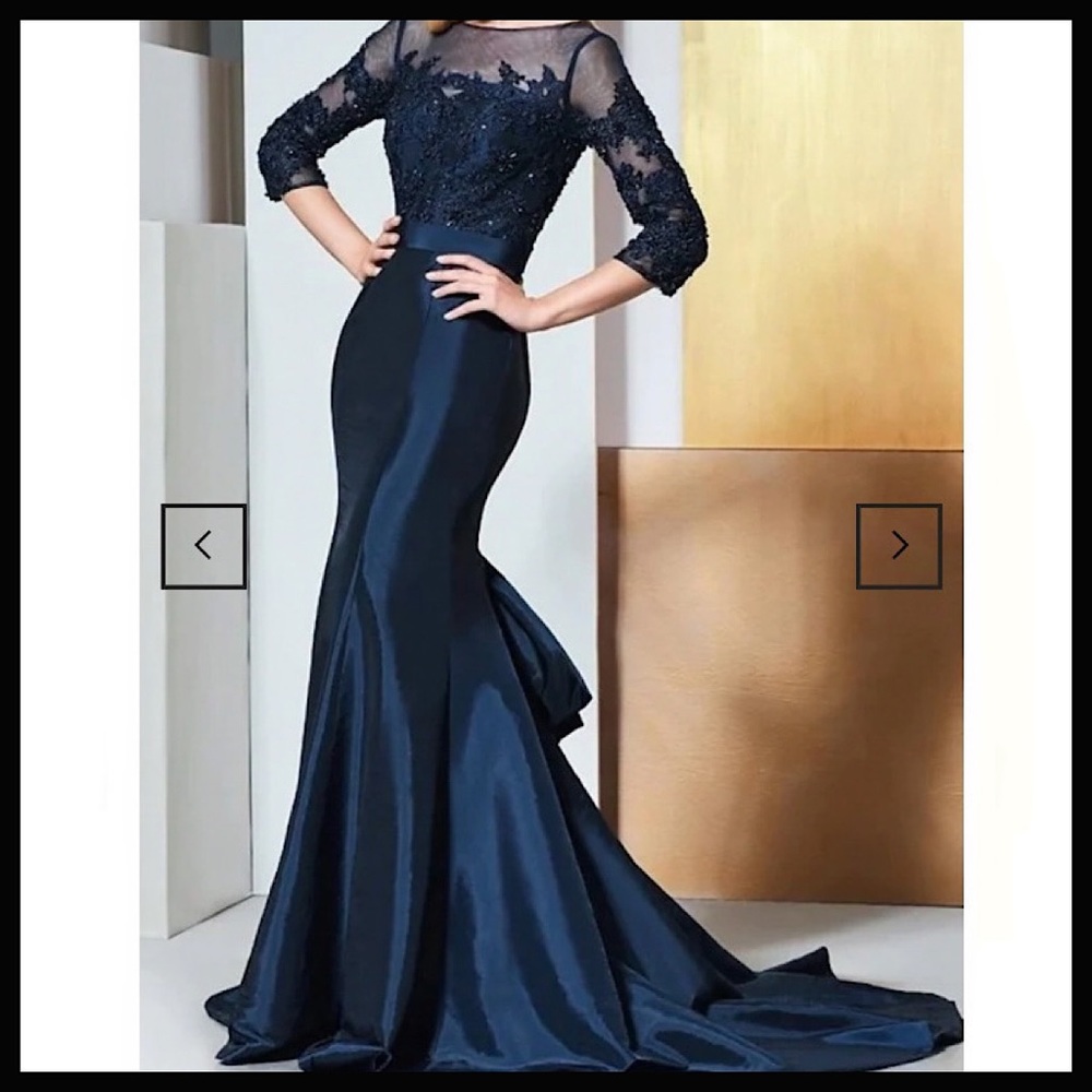 NWOT Formal Maxi Bridal/Prom Navy Dress